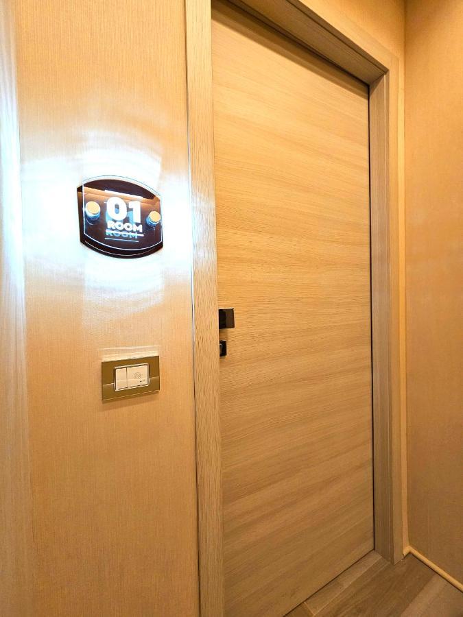 Astoria Supreme - Modern Boutique Suites Lecce Exteriör bild